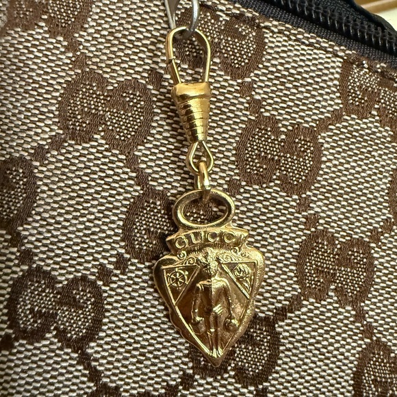 COPY - Authentic Gucci zipper pull vintage charm . Gold tone BEAUTIFUL! - Picture 1 of 9